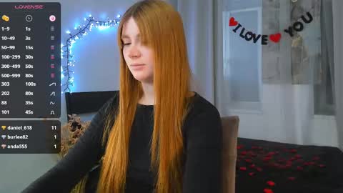 Snapshot of freckle_diyana chatting on February 2025 11:03:02 PM Diyana online show from February 2025 11:03:02 PM