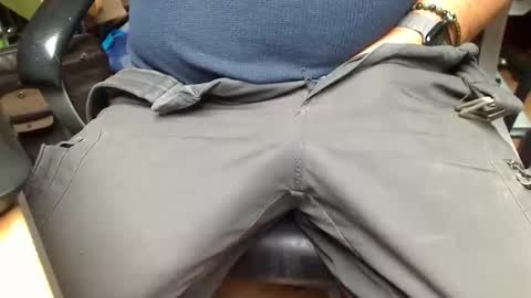 freddy037 online show from October 2025 12:48:02 PM