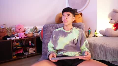 Juan  give it a thumbs up please its important online show from September 2025 11:14:01 AM