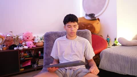 Juan  give it a thumbs up please its important online show from September 2025 01:38:01 PM