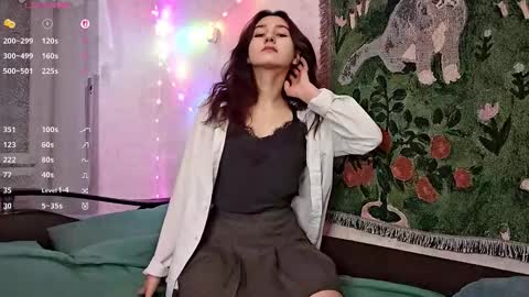 Mia online show from March 2026 05:20:02 PM