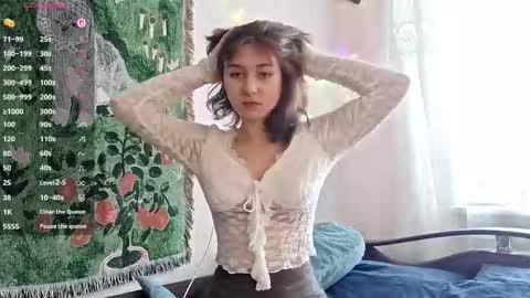 Mia online show from March 2026 07:25:02 AM