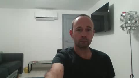 fredodu41 online show from October 2025 04:42:02 PM