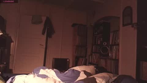 Duckmysick online show from February 2026 11:09:01 PM