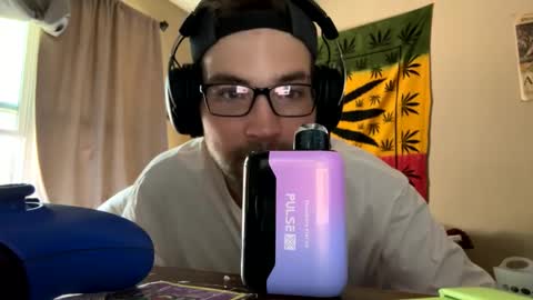 Snapshot of freezeskiii chatting on September 2025 10:09:01 PM freezeskiii online show from September 2025 10:09:01 PM