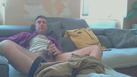 frenchpapalover online show from February 2025 01:44:01 PM