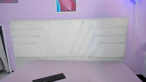 fresitalove01 online show from March 2026 01:17:01 PM