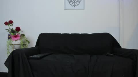 fresitalove01 online show from April 2026 02:09:01 PM