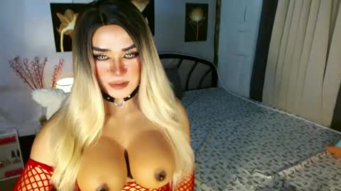 Snapshot of freya_lovestocum chatting on June 2026 06:30:01 AM Miss Frea online show from June 2026 06:30:01 AM