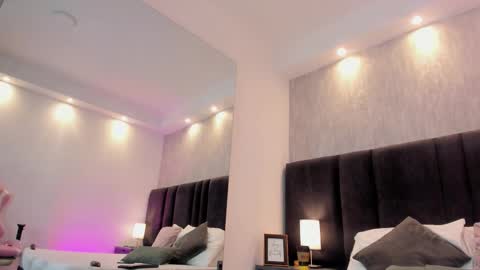 FREYA online show from February 2026 09:01:01 PM