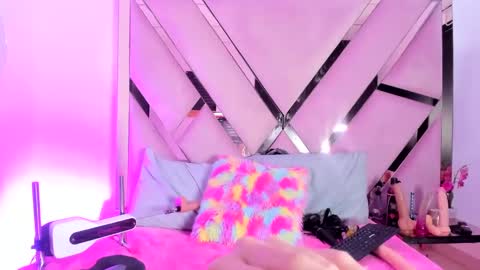 Freyaht online show from February 2025 08:51:02 AM