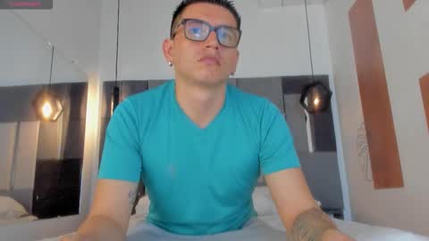  ALIS AND ALEX  online show from November 2025 08:08:02 PM