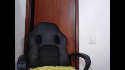 FREYJA LOREN online show from October 2025 11:22:01 AM