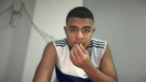 Snapshot of freyva_ chatting on January 2025 06:03:02 AM freyva_ online show from January 2025 06:03:02 AM