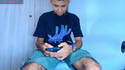 freyva_ online show from April 2026 01:27:01 AM