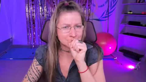 Frida Tander online show from February 2025 03:30:01 PM