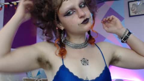 Snapshot of friskyflowers chatting on September 2025 05:18:01 PM cherry online show from September 2025 05:18:01 PM