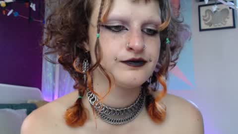 Snapshot of friskyflowers chatting on October 2025 06:05:02 PM cherry online show from October 2025 06:05:02 PM