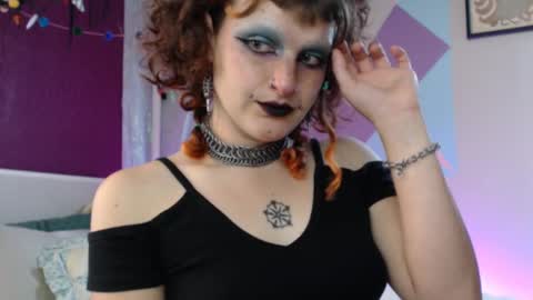 Snapshot of friskyflowers chatting on October 2025 06:28:01 PM cherry online show from October 2025 06:28:01 PM