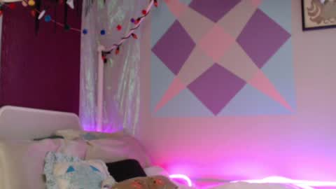 Snapshot of friskyflowers chatting on October 2025 05:03:01 PM cherry online show from October 2025 05:03:01 PM