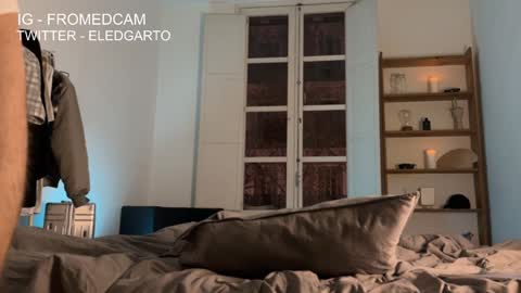 Snapshot of fromedcam chatting on January 2025 01:43:01 AM ED online show from January 2025 01:43:01 AM