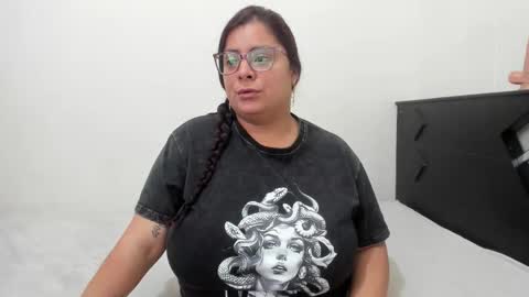 Lucy online show from October 2025 08:08:02 PM