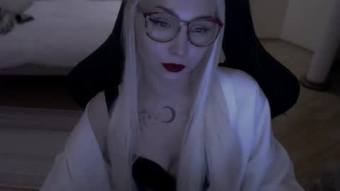 Lilith online show from March 2026 10:03:01 PM