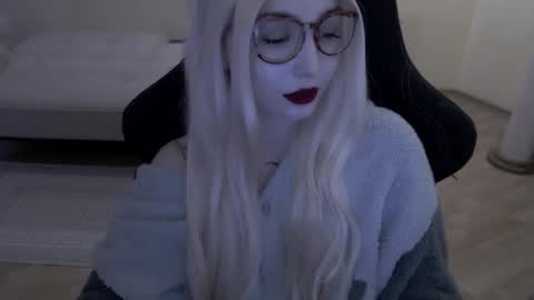 Lilith online show from April 2026 12:18:01 PM