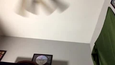 Snapshot of frozen232 chatting on February 2026 07:02:01 AM Fabian online show from February 2026 07:02:01 AM