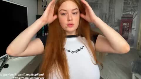 Snapshot of frupi_land chatting on December 2025 07:38:02 AM OPEN PVTJulia and Wayne online show from December 2025 07:38:02 AM