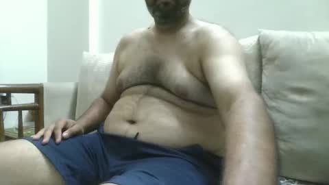 fruti loops  Bull online show from November 2025 09:02:01 PM