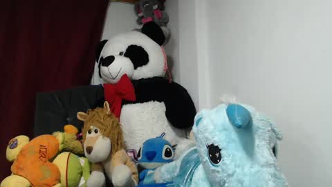 Mia and Gary  online show from January 2025 05:07:02 AM