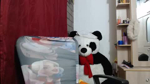 Mia and Gary  online show from April 2026 02:01:01 AM