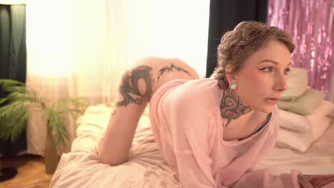 Eva         all my links   online show from February 2026 11:00:01 AM