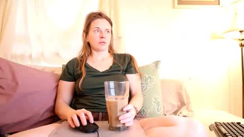 Snapshot of fuckmypussyplz1 chatting on April 2026 12:31:01 PM fuckmypussyplz1 online show from April 2026 12:31:01 PM