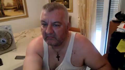 fukingcrazy online show from August 2026 06:38:01 AM