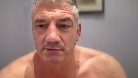 fullback_15 online show from April 2026 04:08:01 PM