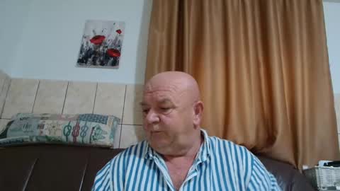 Snapshot of fullballs6 chatting on December 2024 07:25:01 AM fullballs6 online show from December 2024 07:25:01 AM