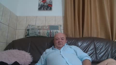 Snapshot of fullballs6 chatting on December 2024 02:52:02 AM fullballs6 online show from December 2024 02:52:02 AM