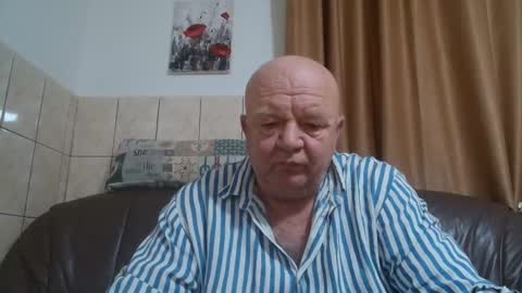 Snapshot of fullballs6 chatting on December 2024 01:27:01 AM fullballs6 online show from December 2024 01:27:01 AM