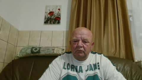 Snapshot of fullballs6 chatting on September 2025 12:54:02 AM fullballs6 online show from September 2025 12:54:02 AM