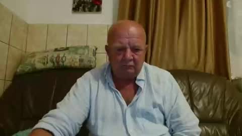 Snapshot of fullballs6 chatting on September 2025 12:44:02 AM fullballs6 online show from September 2025 12:44:02 AM