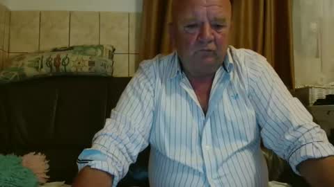 Snapshot of fullballs6 chatting on September 2025 01:27:02 AM fullballs6 online show from September 2025 01:27:02 AM