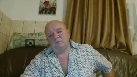 Snapshot of fullballs6 chatting on October 2025 02:20:01 AM fullballs6 online show from October 2025 02:20:01 AM