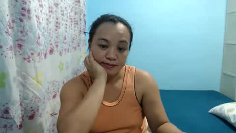 Snapshot of funluvnpinay4u chatting on May 2026 02:11:01 PM MAE online show from May 2026 02:11:01 PM