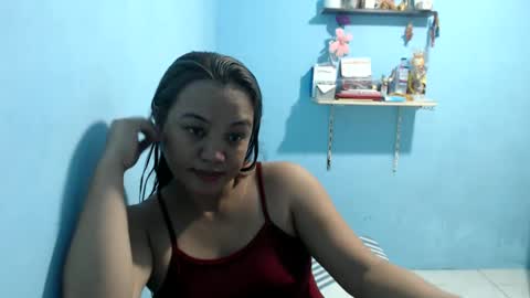 Snapshot of funluvnpinay4u chatting on May 2026 02:51:02 AM MAE online show from May 2026 02:51:02 AM