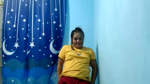 Snapshot of funluvnpinay4u chatting on May 2026 01:05:02 PM MAE online show from May 2026 01:05:02 PM