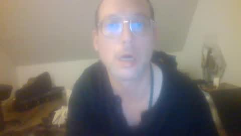 Snapshot of funneltunnel chatting on May 2026 10:48:01 PM funneltunnel online show from May 2026 10:48:01 PM