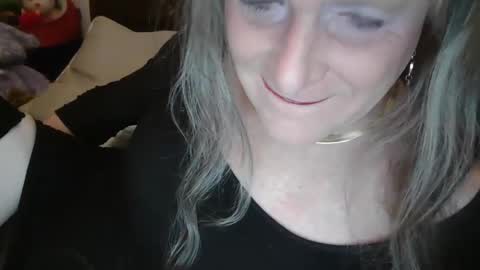 Jessie Love online show from February 2025 09:51:02 AM