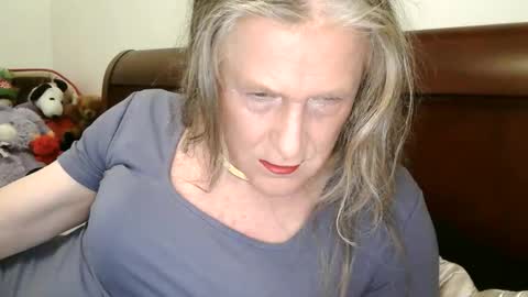 Jessie Love online show from February 2026 10:47:01 AM